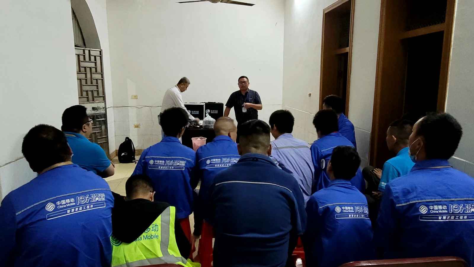 沈阳罗斌空气净化产品有限公司为中移铁通有限公司安全用电培训